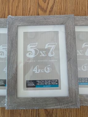 Studio Decor Belmont Rustic Gray Wood-Textured Picture Frame
